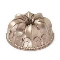 NORDIC WARE FLEUR DE LIS CAKE PA